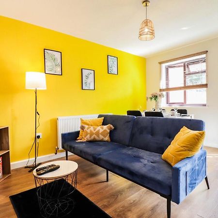 Spacious 1 Bed Flat-Free Parking Hillingdon Exteriér fotografie