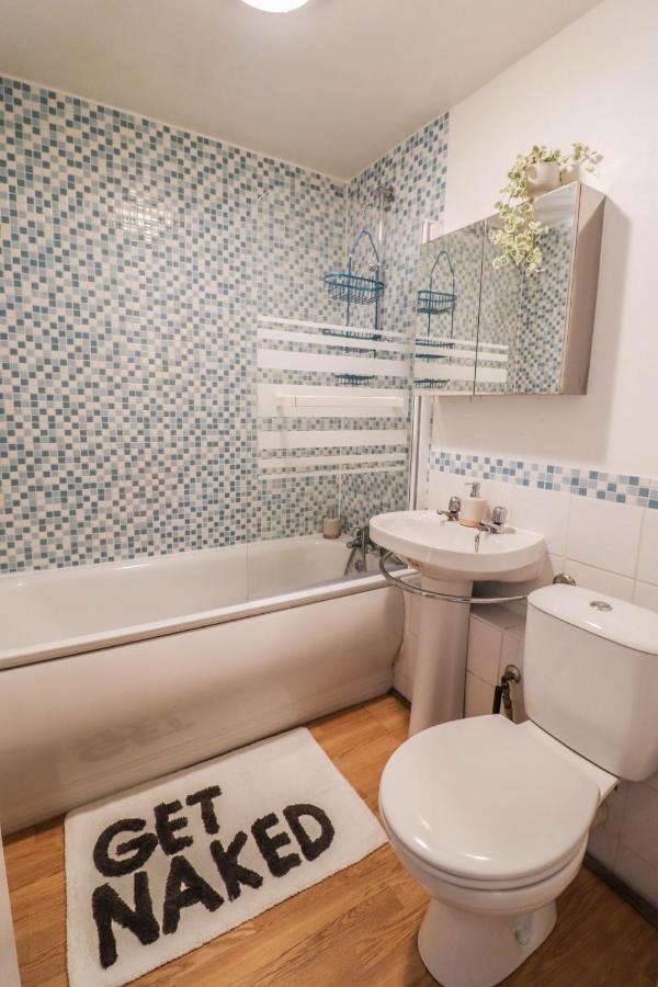 Spacious 1 Bed Flat-Free Parking Hillingdon Exteriér fotografie
