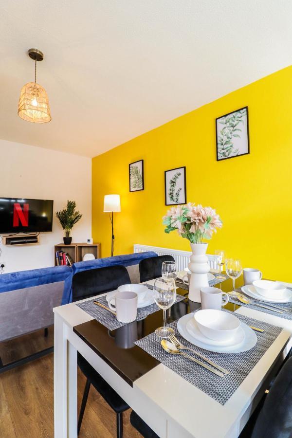 Spacious 1 Bed Flat-Free Parking Hillingdon Exteriér fotografie