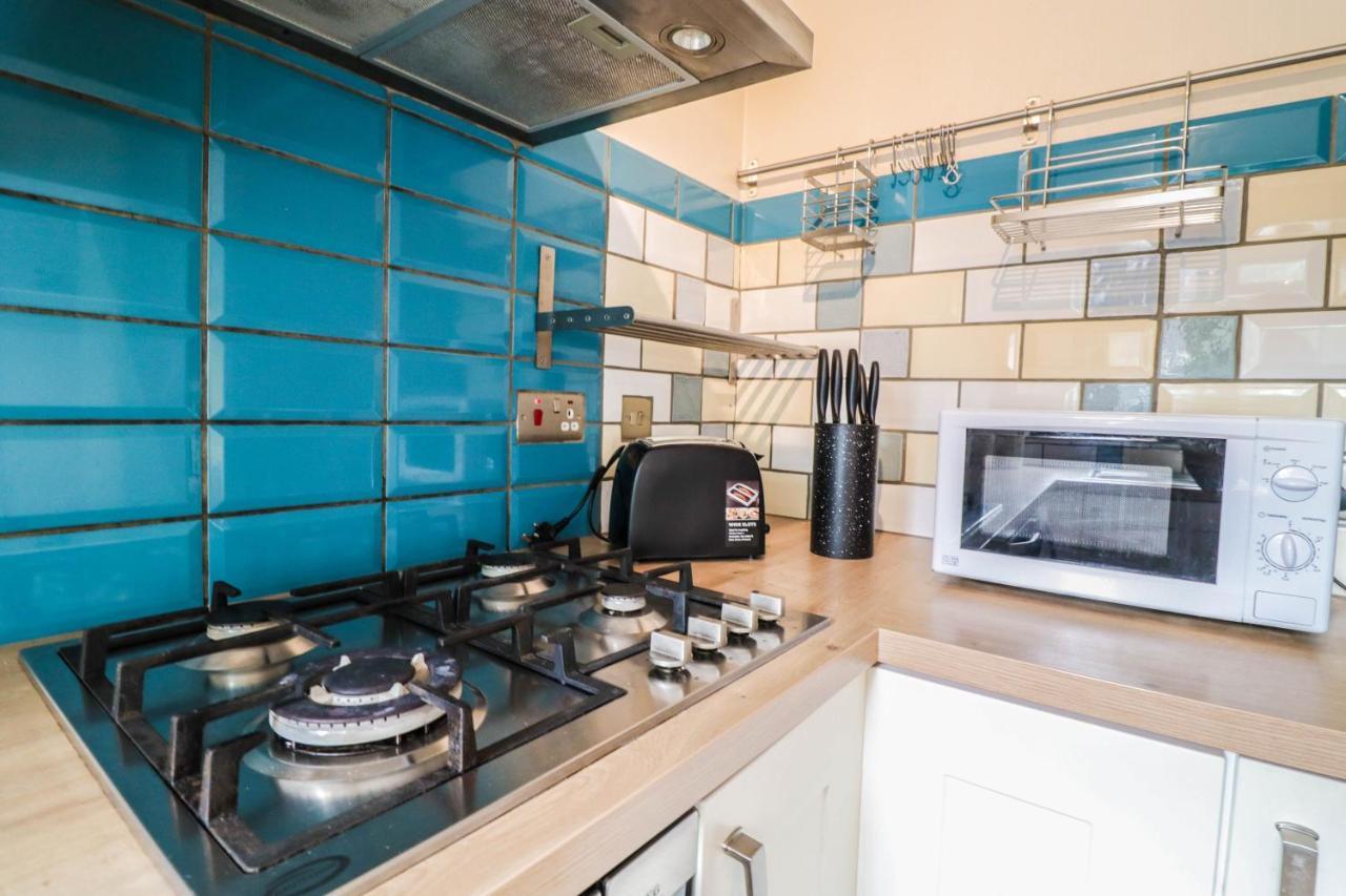 Spacious 1 Bed Flat-Free Parking Hillingdon Exteriér fotografie