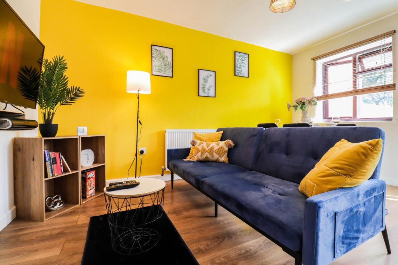 Spacious 1 Bed Flat-Free Parking Hillingdon Exteriér fotografie