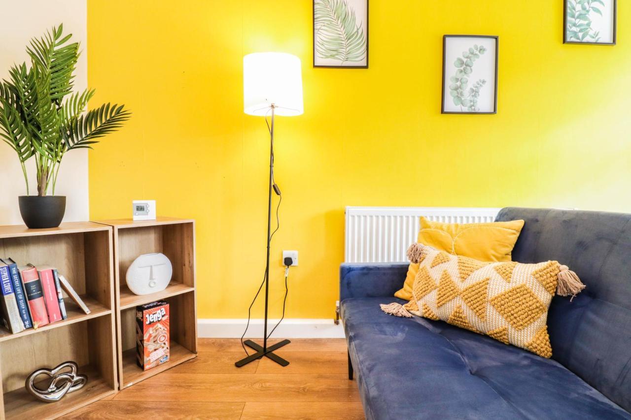 Spacious 1 Bed Flat-Free Parking Hillingdon Exteriér fotografie